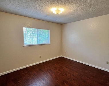 16202 Edgerly Ct - Photo Thumbnail 16