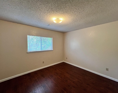 16202 Edgerly Ct - Photo Thumbnail 20