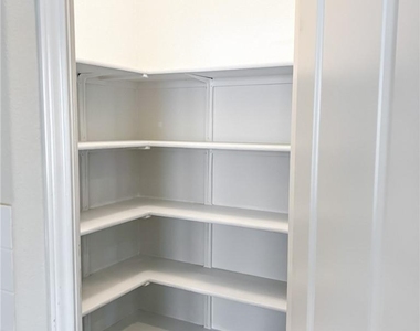 309 Cyril Dr - Photo Thumbnail 5