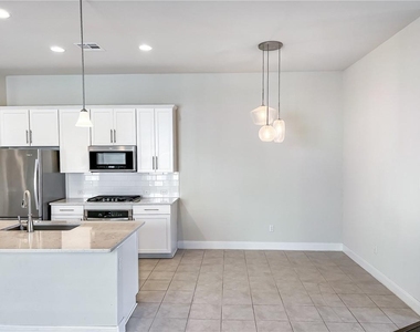 309 Cyril Dr - Photo Thumbnail 3