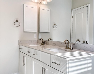 309 Cyril Dr - Photo Thumbnail 15