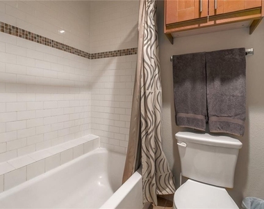 7685 Northcross Dr - Photo Thumbnail 14