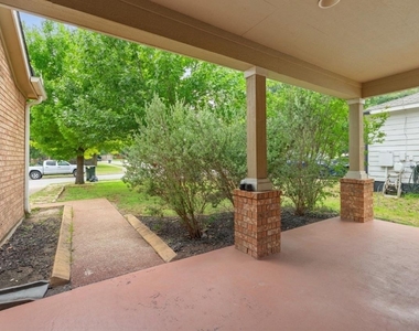 1121 Sweet Gum Dr - Photo Thumbnail 2