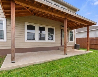 1121 Sweet Gum Dr - Photo Thumbnail 27