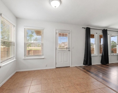 1121 Sweet Gum Dr - Photo Thumbnail 6