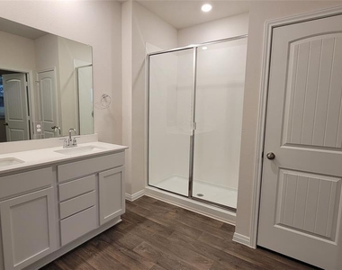 179 Sweetwater Dr - Photo Thumbnail 9