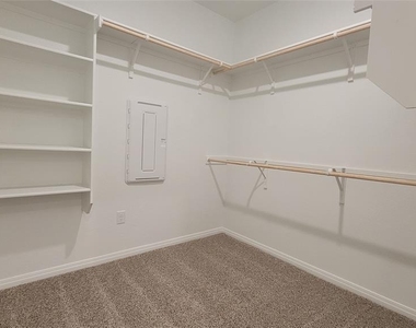 179 Sweetwater Dr - Photo Thumbnail 10