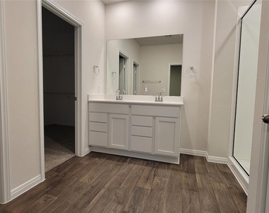 179 Sweetwater Dr - Photo Thumbnail 11