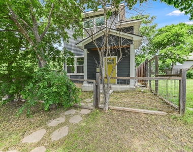 112 E 54th St - Photo Thumbnail 9