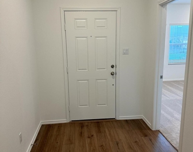 1018 Ascari Ct - Photo Thumbnail 4