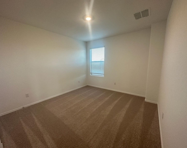 1018 Ascari Ct - Photo Thumbnail 28