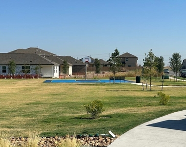 1018 Ascari Ct - Photo Thumbnail 35