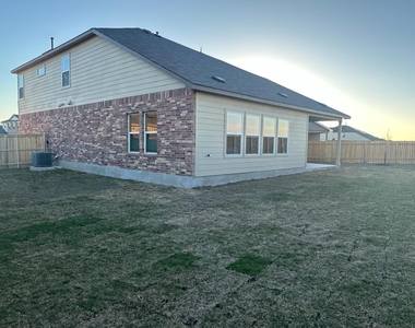 1018 Ascari Ct - Photo Thumbnail 37
