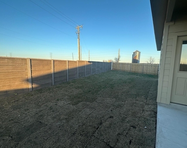 1018 Ascari Ct - Photo Thumbnail 38