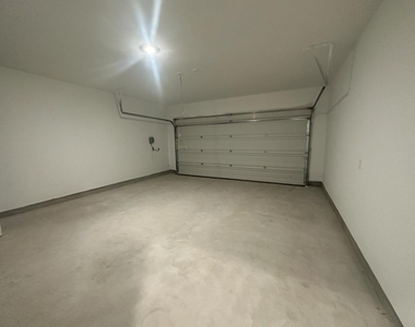 1018 Ascari Ct - Photo Thumbnail 10