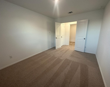 1018 Ascari Ct - Photo Thumbnail 31