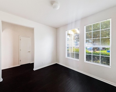 4712 Lake Champlain Ln - Photo Thumbnail 1
