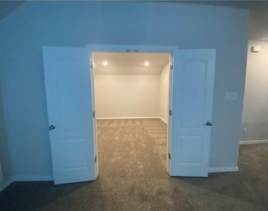 609 Silent Creek Cv - Photo Thumbnail 25