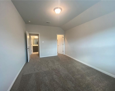 609 Silent Creek Cv - Photo Thumbnail 26