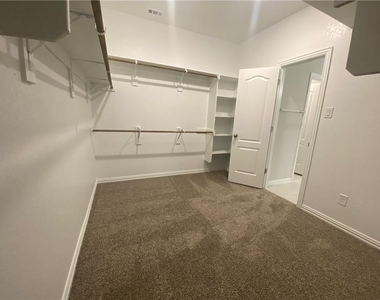 609 Silent Creek Cv - Photo Thumbnail 21