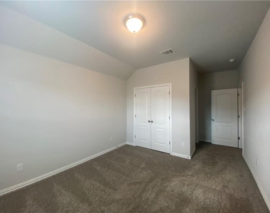 609 Silent Creek Cv - Photo Thumbnail 29
