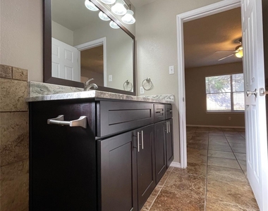 9236 Vigen Cir - Photo Thumbnail 14