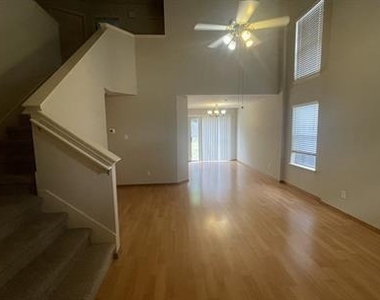 9236 Vigen Cir - Photo Thumbnail 4