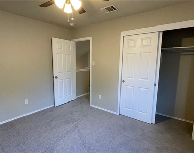 9236 Vigen Cir - Photo Thumbnail 22
