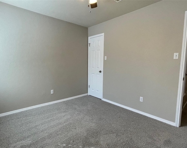 9236 Vigen Cir - Photo Thumbnail 29