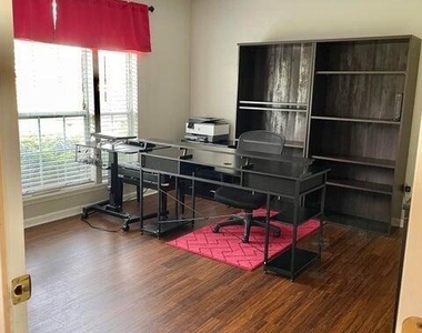 12221 Madison Creek Drive - Photo Thumbnail 5