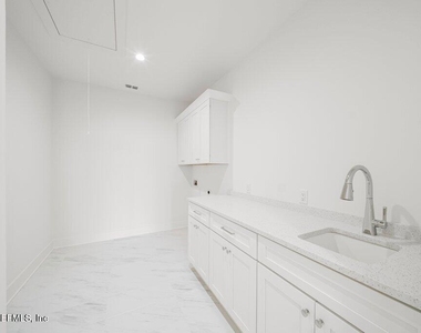 397 Plaza - Photo Thumbnail 30