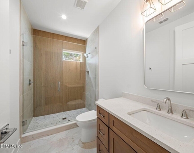 397 Plaza - Photo Thumbnail 18