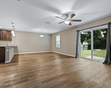 2235 Bayview Road - Photo Thumbnail 12