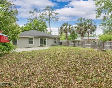 2235 Bayview Road - Photo Thumbnail 36