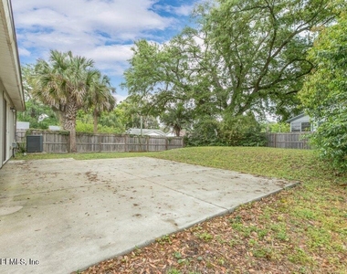2235 Bayview Road - Photo Thumbnail 38