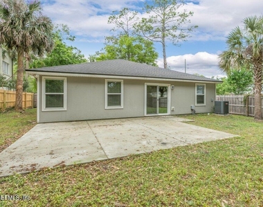 2235 Bayview Road - Photo Thumbnail 37