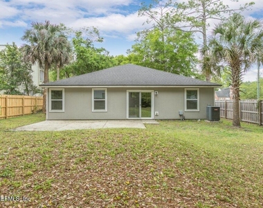 2235 Bayview Road - Photo Thumbnail 35