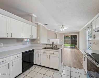 1219 Stern Way - Photo Thumbnail 11