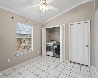 1219 Stern Way - Photo Thumbnail 28