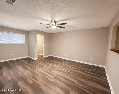 5553 Greatpine Lane S - Photo Thumbnail 13