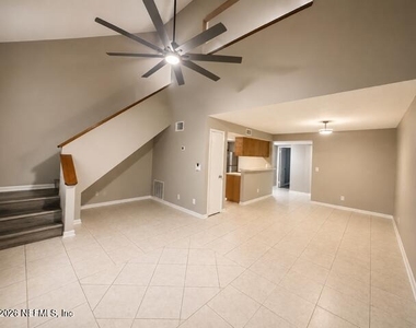 5553 Greatpine Lane S - Photo Thumbnail 6