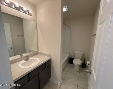 831 Observatory Parkway - Photo Thumbnail 3