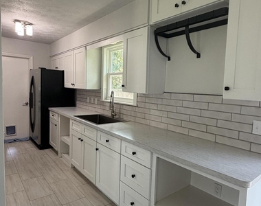 7 Cobia Street - Photo Thumbnail 1
