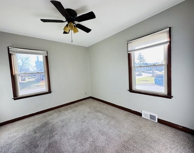 1195 27th Street - Photo Thumbnail 5