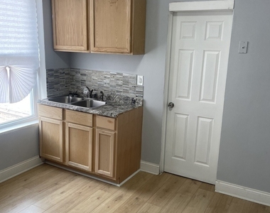 451 E 111th Street Se - Photo Thumbnail 1