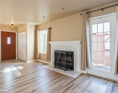 2423 Durango Lane - Photo Thumbnail 1