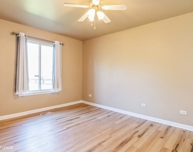 2423 Durango Lane - Photo Thumbnail 7