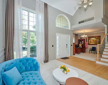 26300 W Chatham Drive - Photo Thumbnail 10