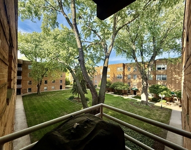 4915 N Wolcott Avenue - Photo Thumbnail 11