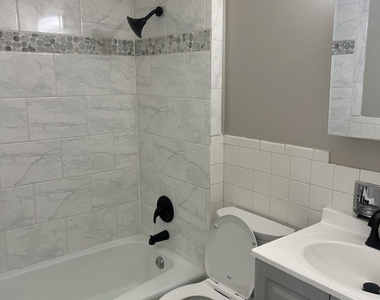8112 W Marion Street - Photo Thumbnail 6